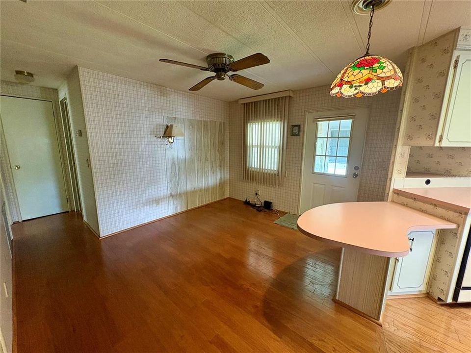 Active With Contract: $116,000 (2 beds, 2 baths, 1152 Square Feet)