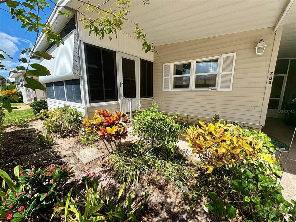 Active With Contract: $116,000 (2 beds, 2 baths, 1152 Square Feet)