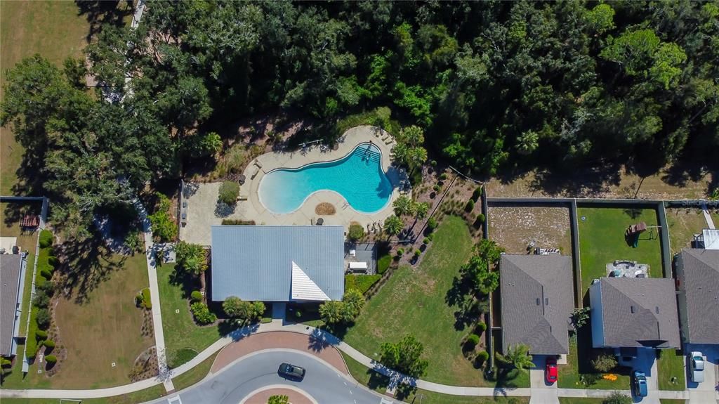 待售: $375,000 (4 贝兹, 2 浴室, 2584 平方英尺)