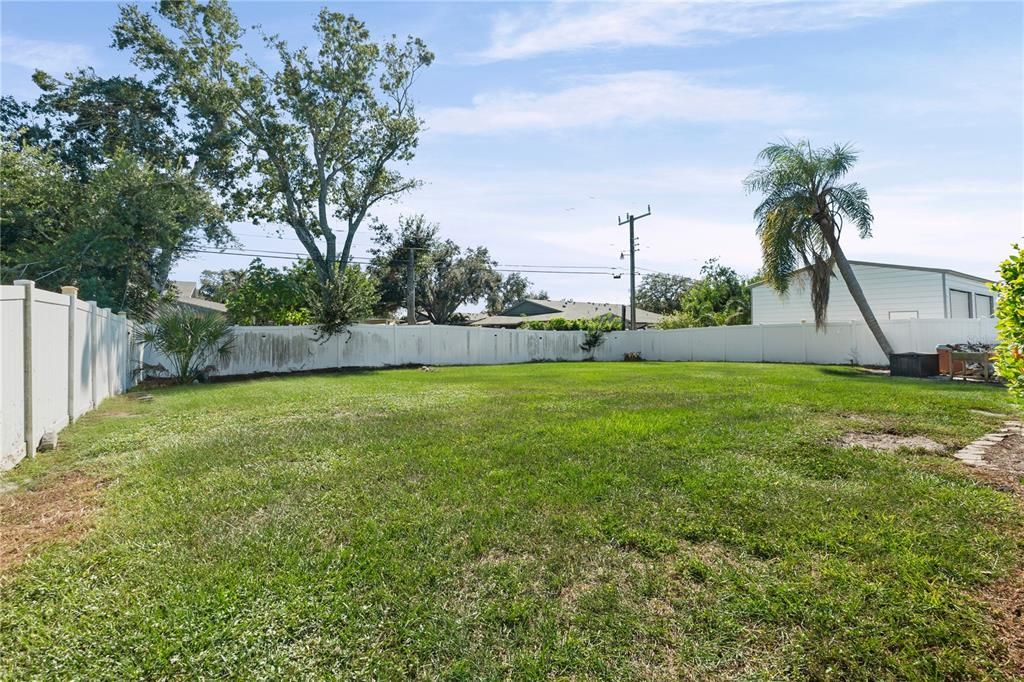 Active With Contract: $320,000 (3 beds, 2 baths, 1586 Square Feet)