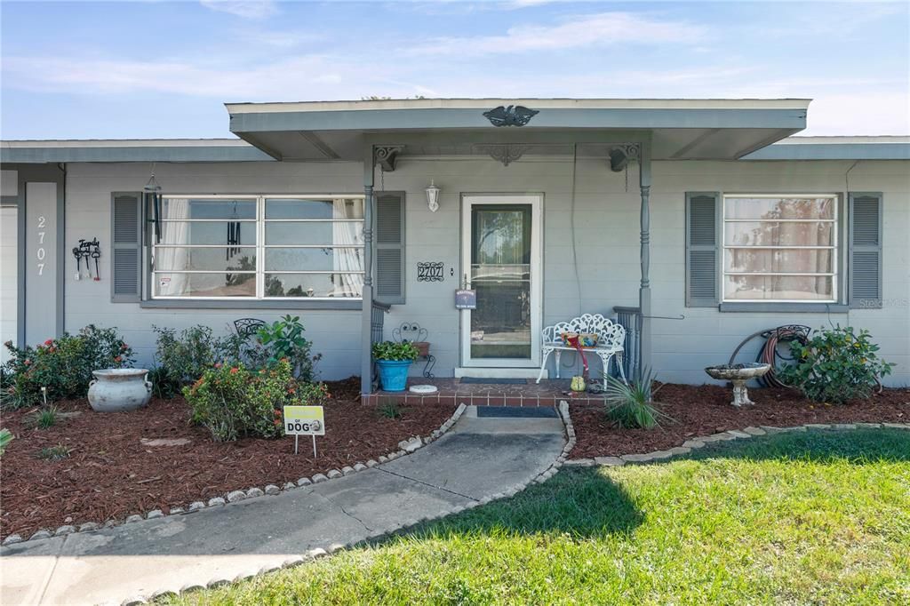 Active With Contract: $320,000 (3 beds, 2 baths, 1586 Square Feet)