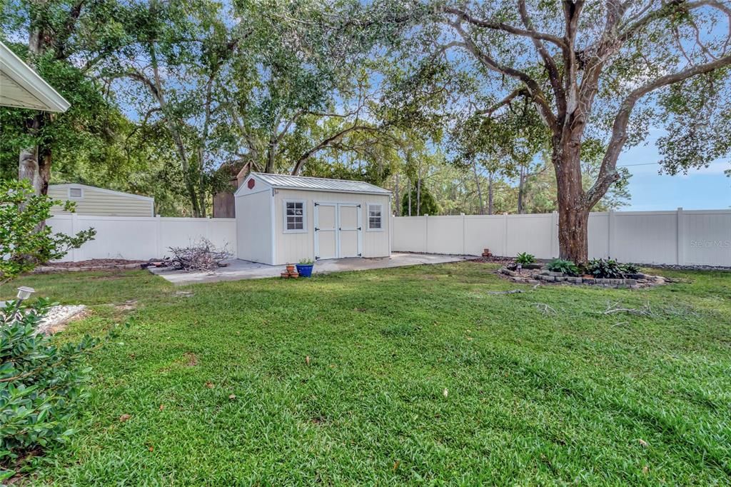 合同活跃: $400,000 (4 贝兹, 3 浴室, 2931 平方英尺)