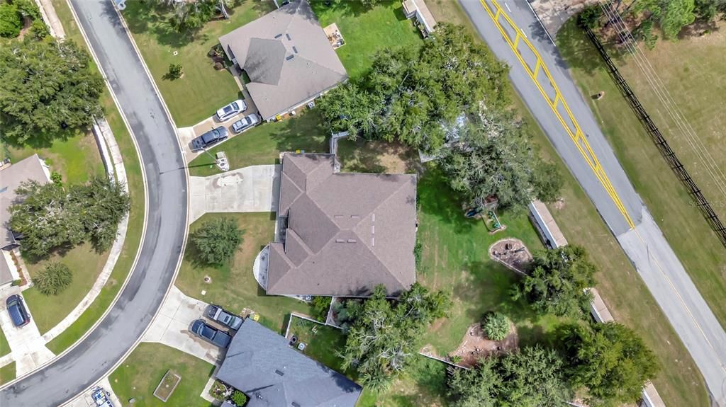 合同活跃: $400,000 (4 贝兹, 3 浴室, 2931 平方英尺)