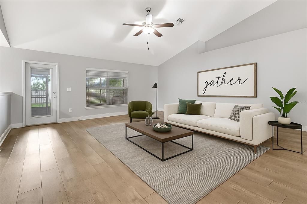 合同活跃: $400,000 (4 贝兹, 3 浴室, 2931 平方英尺)