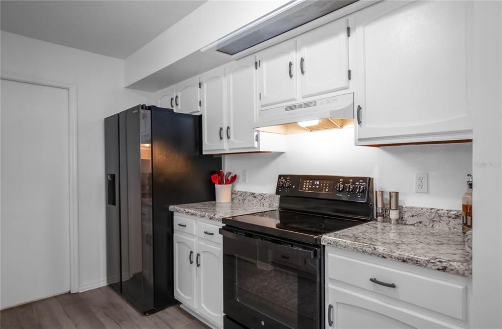 For Sale: $255,000 (2 beds, 2 baths, 1134 Square Feet)
