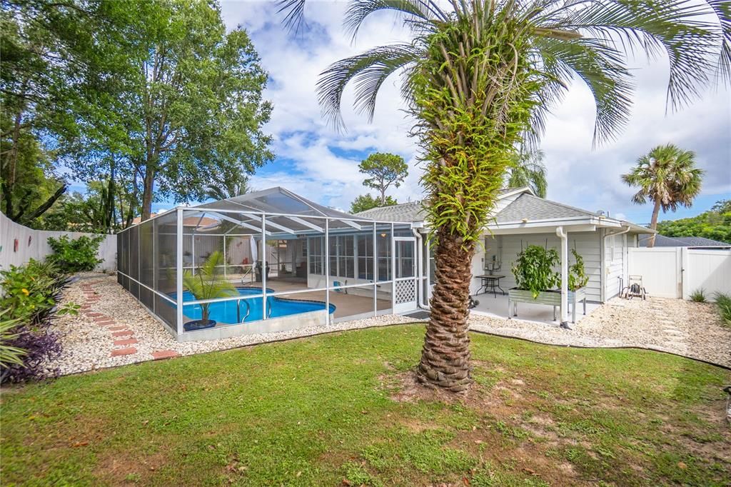 For Sale: $255,000 (2 beds, 2 baths, 1134 Square Feet)