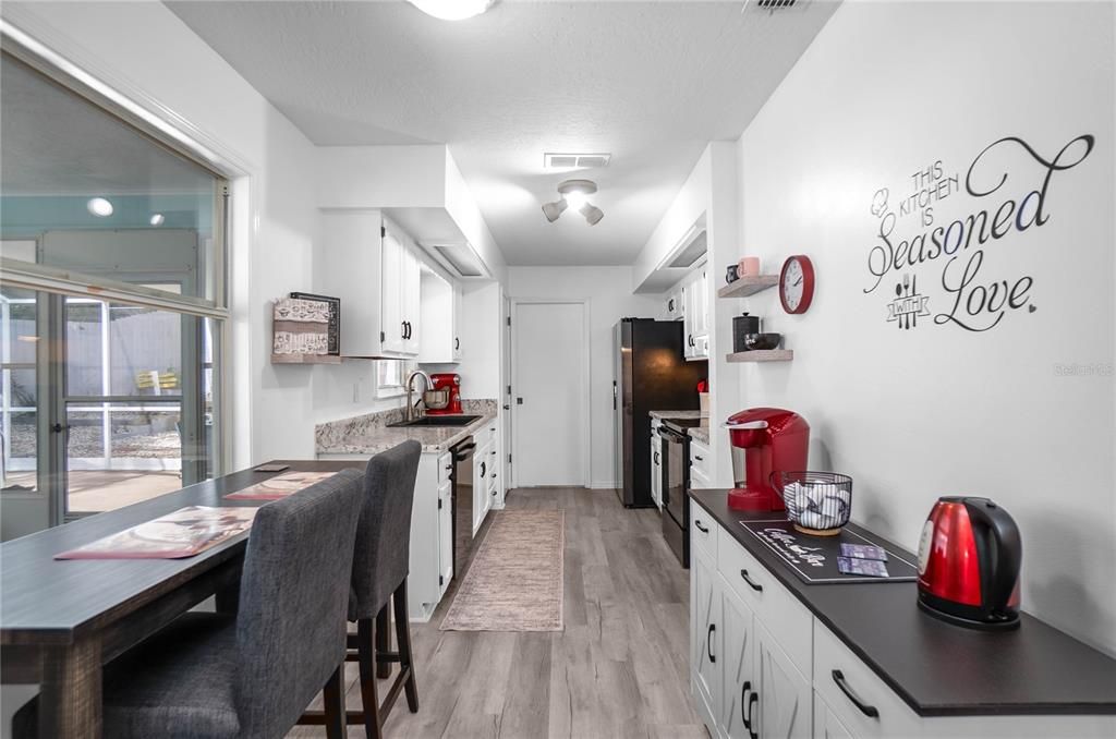 For Sale: $255,000 (2 beds, 2 baths, 1134 Square Feet)