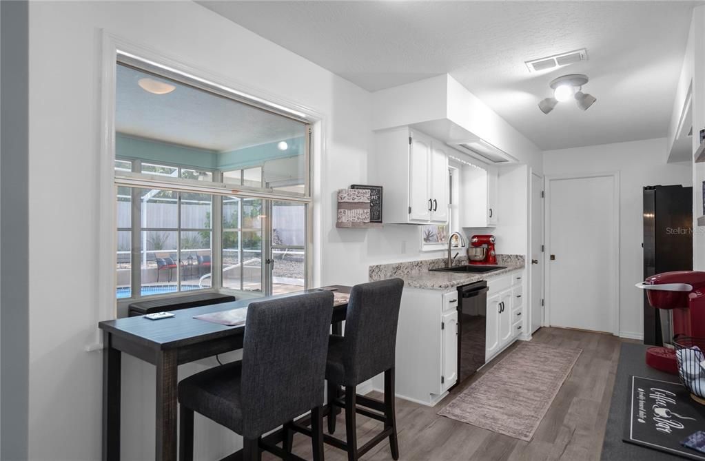 For Sale: $255,000 (2 beds, 2 baths, 1134 Square Feet)