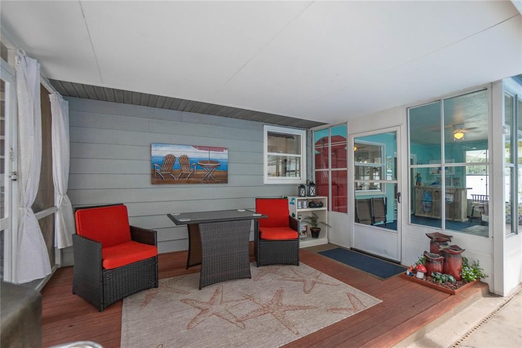 For Sale: $255,000 (2 beds, 2 baths, 1134 Square Feet)