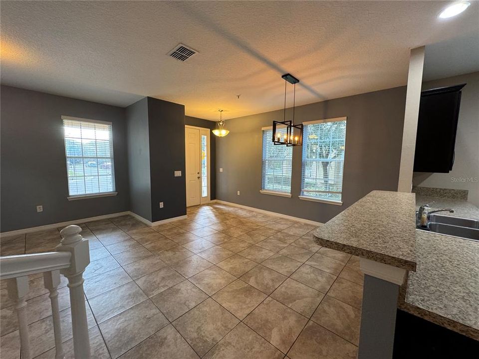 В аренду: $2,395 (3 спален, 2 ванн, 1614 Квадратных фут)