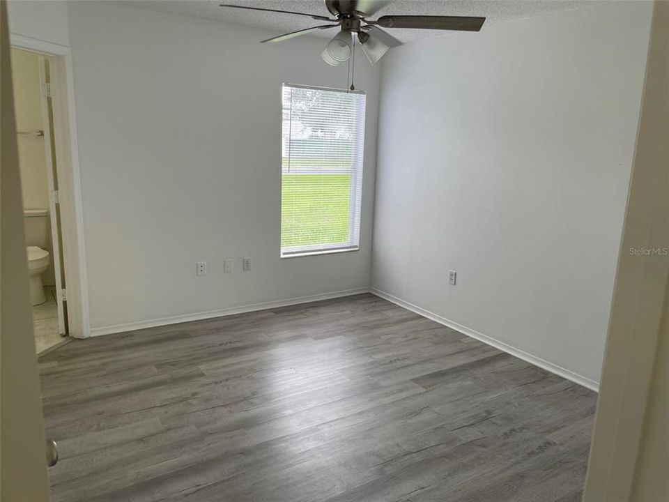 Activo con contrato: $224,990 (4 camas, 2 baños, 1247 Pies cuadrados)