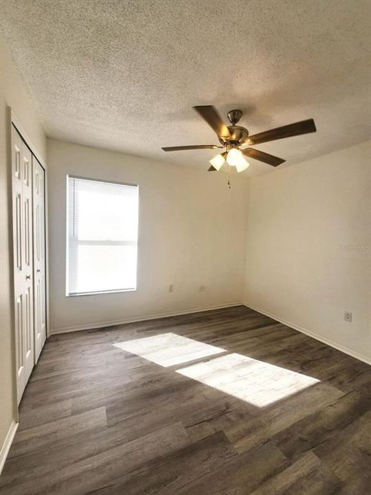 Activo con contrato: $224,990 (4 camas, 2 baños, 1247 Pies cuadrados)