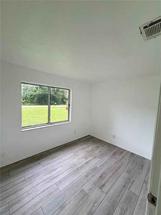 For Rent: $1,550 (3 beds, 2 baths, 1056 Square Feet)