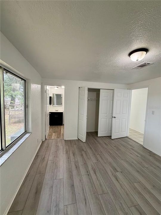 For Rent: $1,550 (3 beds, 2 baths, 1056 Square Feet)