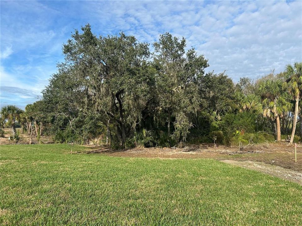 Active With Contract: $527,914 (4 beds, 3 baths, 2663 Square Feet)