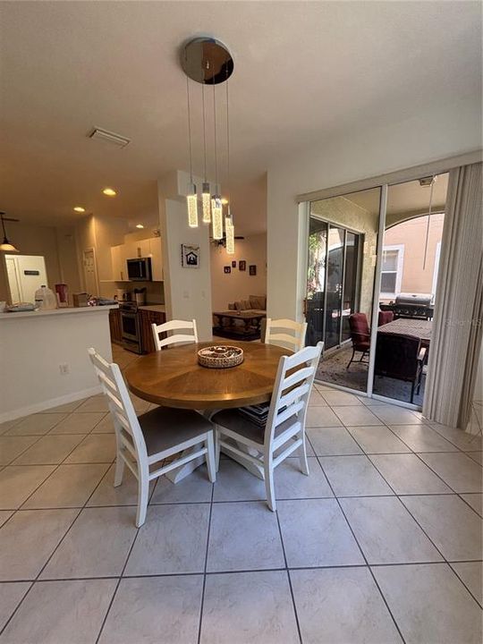 For Rent: $2,550 (3 beds, 2 baths, 2282 Square Feet)