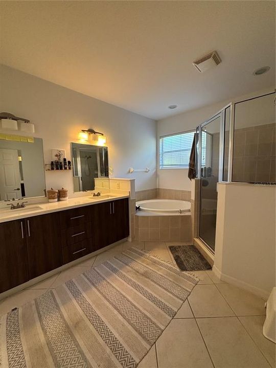 For Rent: $2,550 (3 beds, 2 baths, 2282 Square Feet)