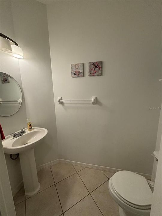 For Rent: $2,550 (3 beds, 2 baths, 2282 Square Feet)