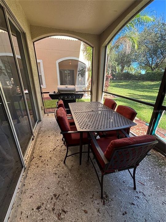 For Rent: $2,550 (3 beds, 2 baths, 2282 Square Feet)