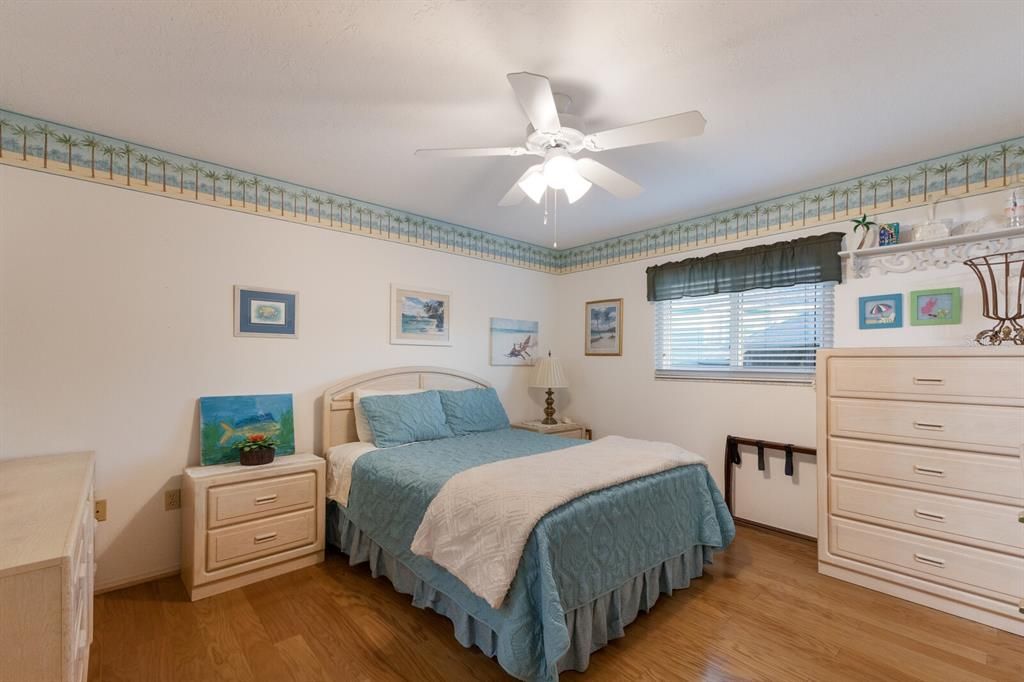 For Sale: $749,900 (3 beds, 3 baths, 1773 Square Feet)