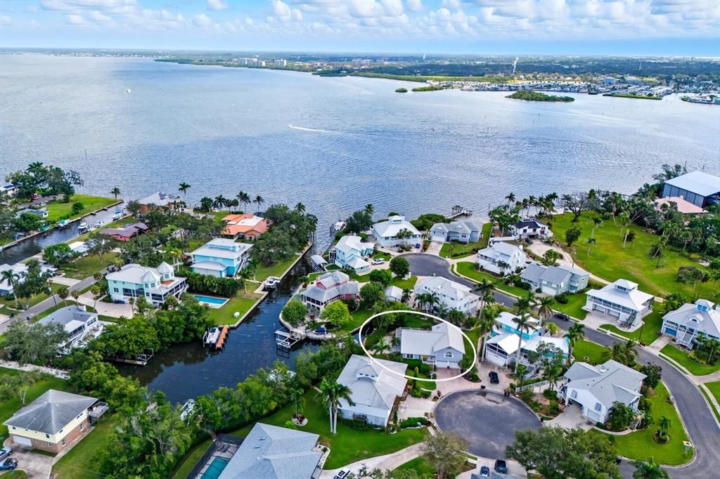 For Sale: $749,900 (3 beds, 3 baths, 1773 Square Feet)