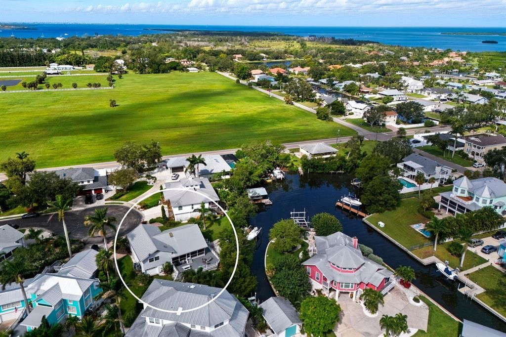 For Sale: $749,900 (3 beds, 3 baths, 1773 Square Feet)