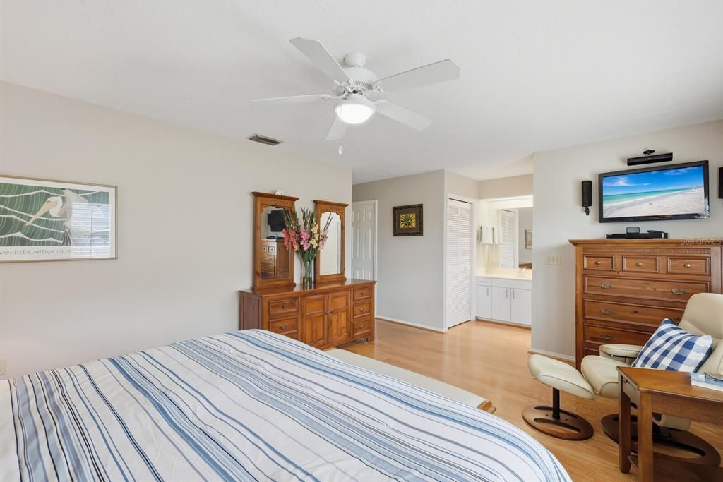 For Sale: $749,900 (3 beds, 3 baths, 1773 Square Feet)