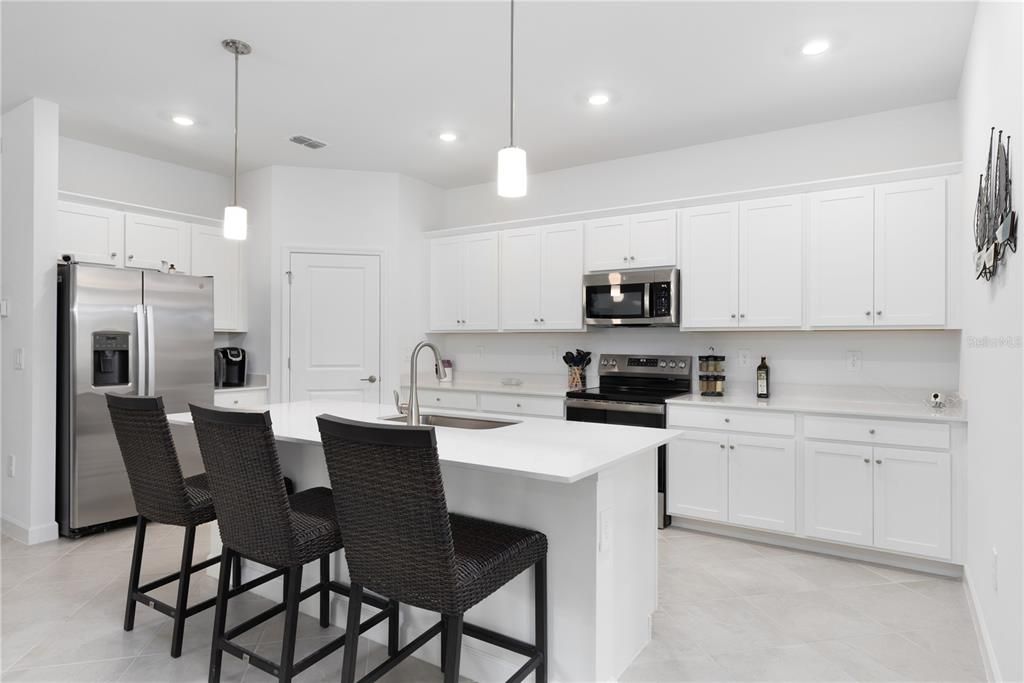 待售: $394,990 (4 贝兹, 3 浴室, 2032 平方英尺)