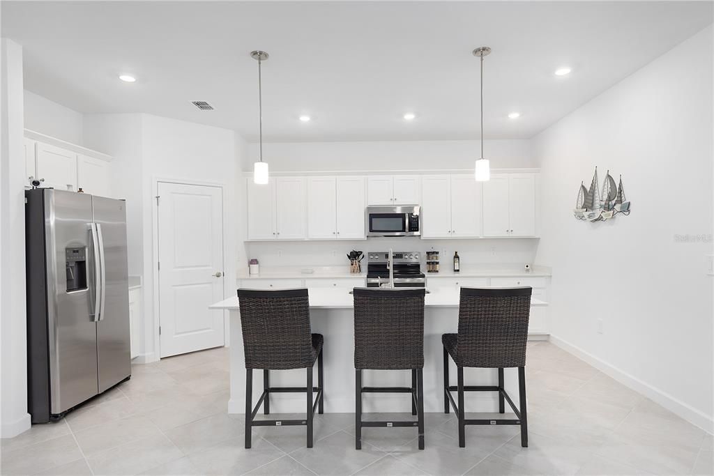 待售: $394,990 (4 贝兹, 3 浴室, 2032 平方英尺)