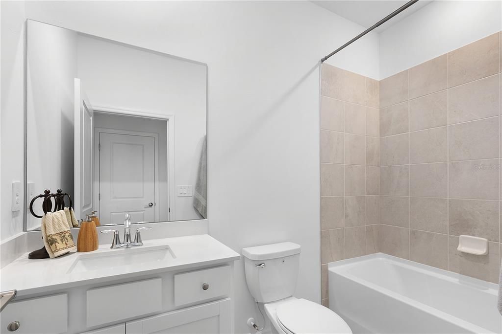 待售: $394,990 (4 贝兹, 3 浴室, 2032 平方英尺)