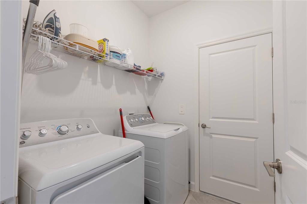 待售: $394,990 (4 贝兹, 3 浴室, 2032 平方英尺)