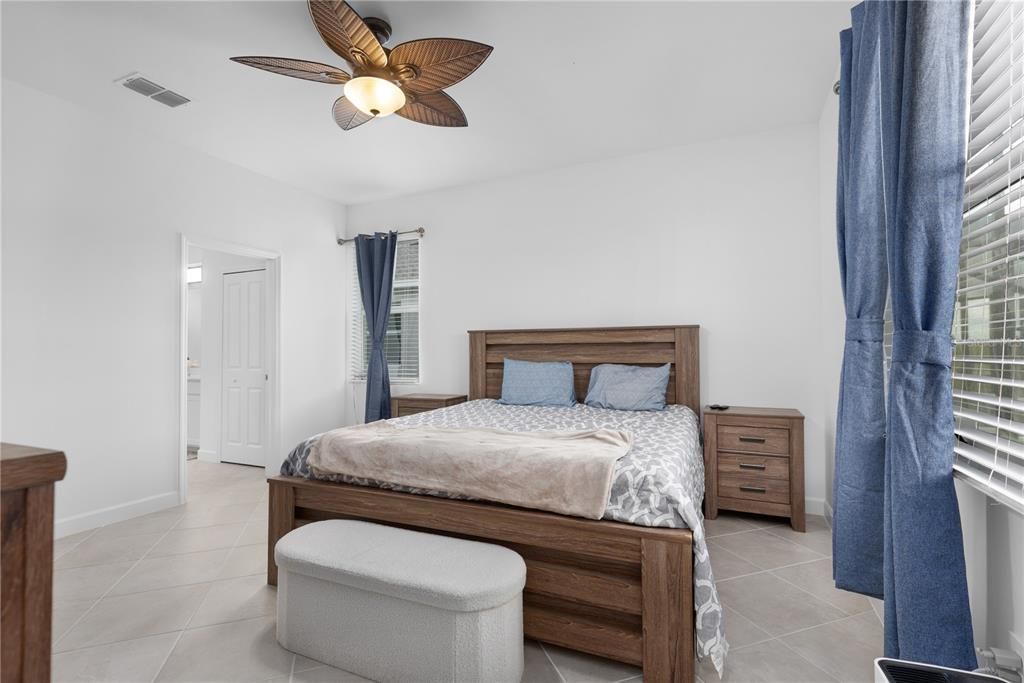 待售: $394,990 (4 贝兹, 3 浴室, 2032 平方英尺)