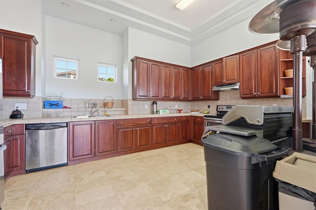 En Venta: $1,435,000 (4 camas, 4 baños, 4075 Pies cuadrados)