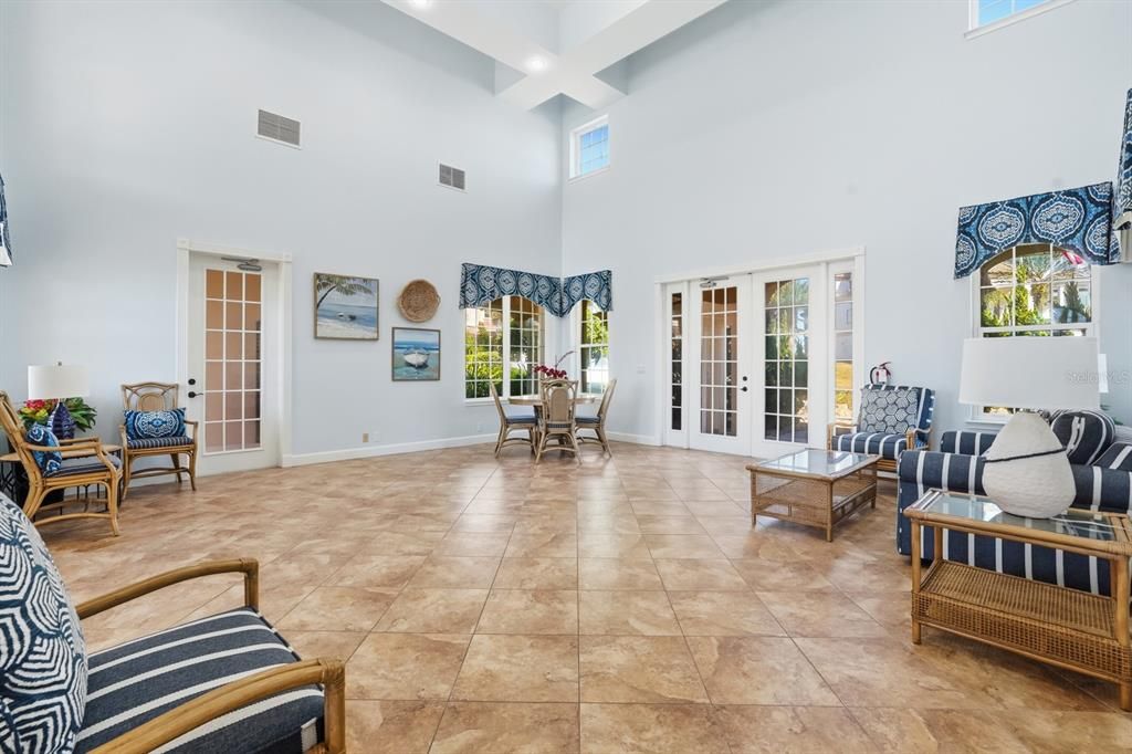 En Venta: $1,435,000 (4 camas, 4 baños, 4075 Pies cuadrados)