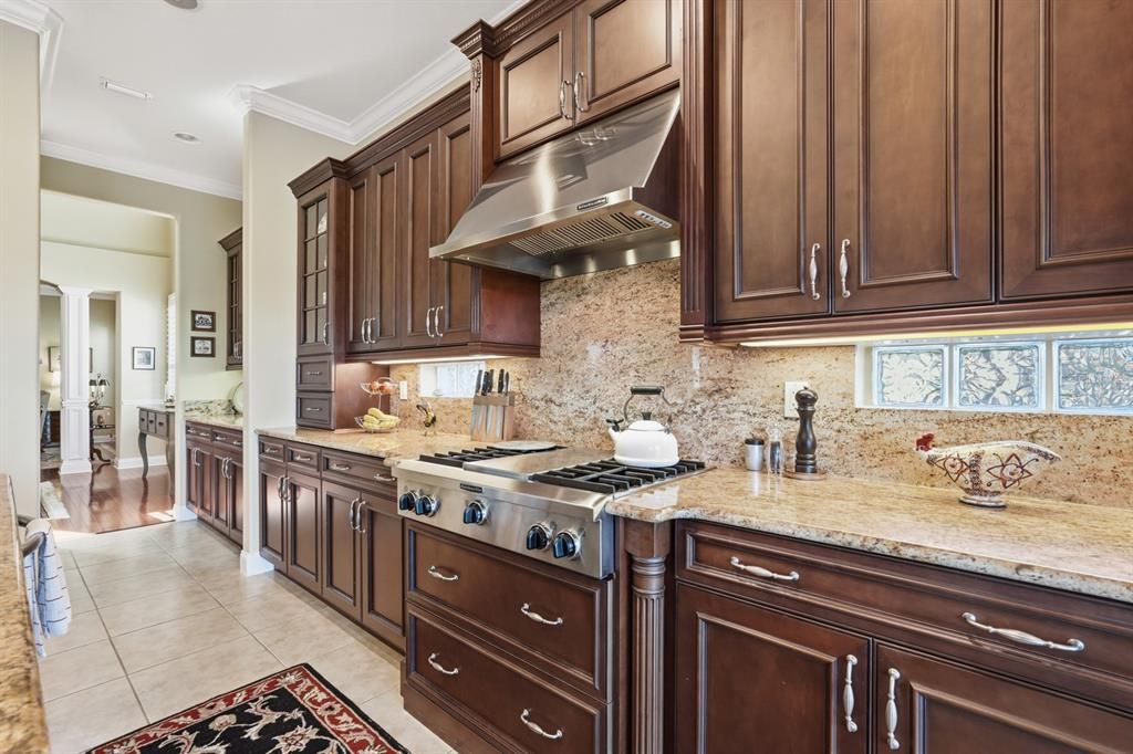 En Venta: $1,435,000 (4 camas, 4 baños, 4075 Pies cuadrados)