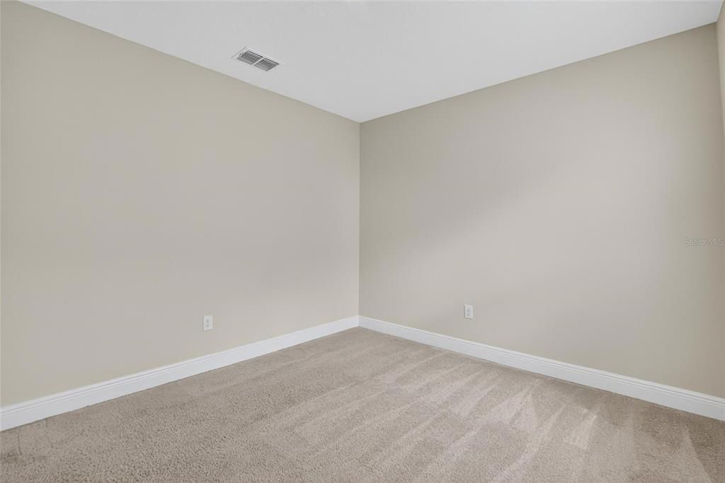 出租: $3,250 (5 贝兹, 3 浴室, 2934 平方英尺)