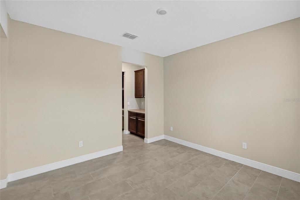 出租: $3,250 (5 贝兹, 3 浴室, 2934 平方英尺)