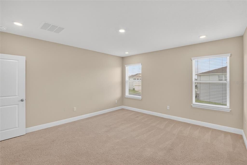 出租: $3,250 (5 贝兹, 3 浴室, 2934 平方英尺)