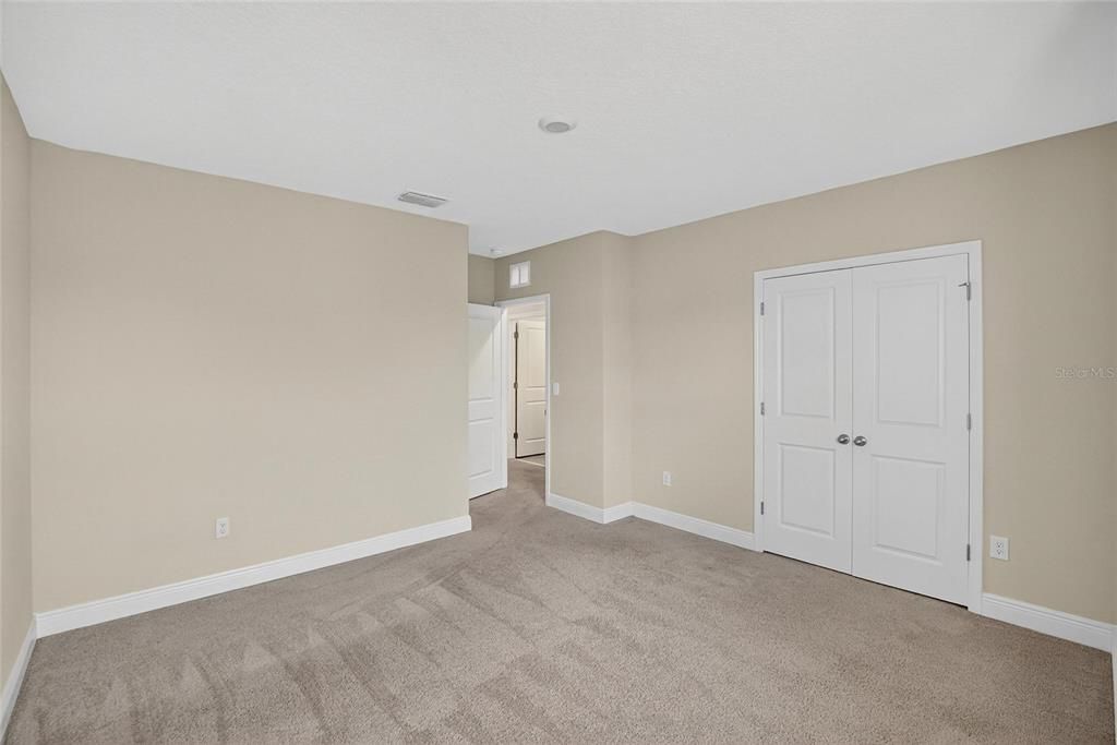 出租: $3,250 (5 贝兹, 3 浴室, 2934 平方英尺)