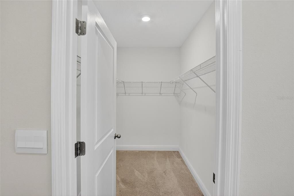 出租: $3,250 (5 贝兹, 3 浴室, 2934 平方英尺)