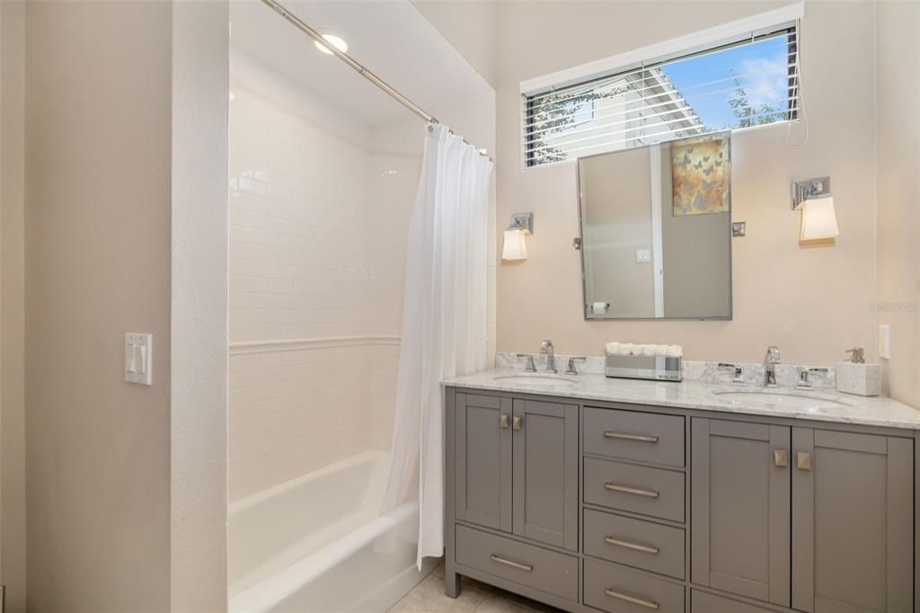 Active With Contract: $1,119,000 (3 beds, 3 baths, 2674 Square Feet)