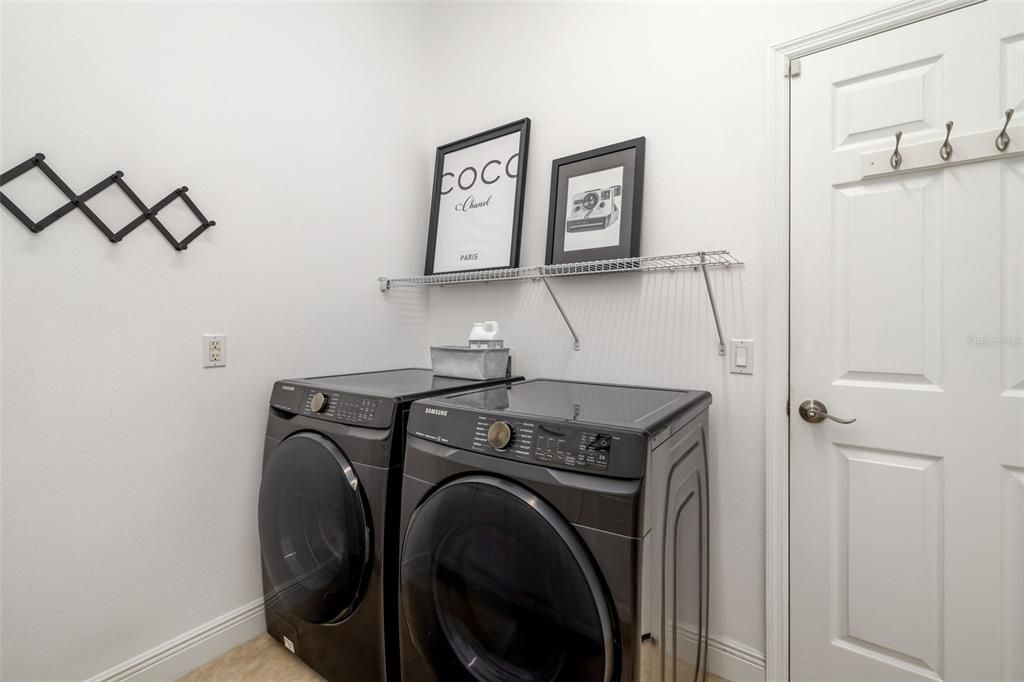 Active With Contract: $1,119,000 (3 beds, 3 baths, 2674 Square Feet)