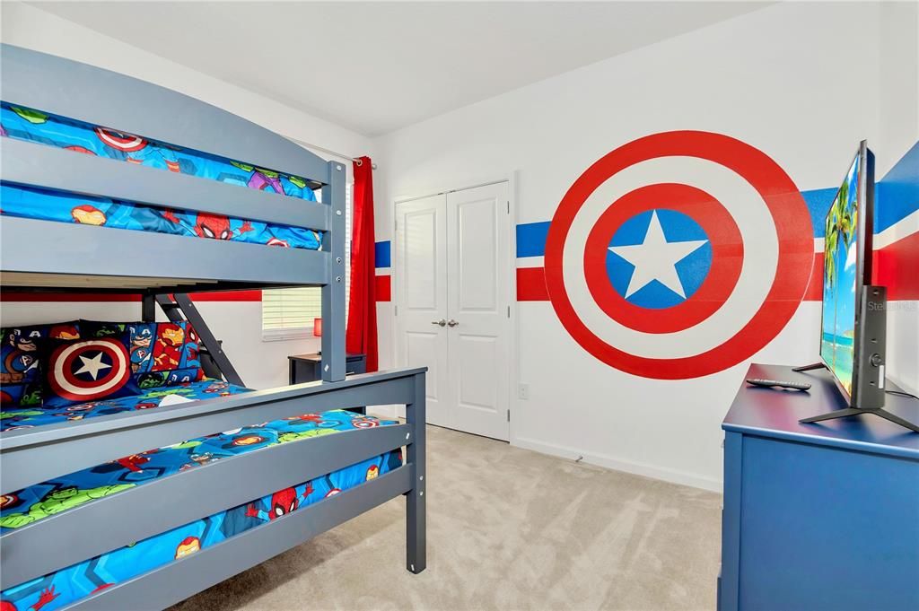 待售: $670,000 (8 贝兹, 5 浴室, 3248 平方英尺)