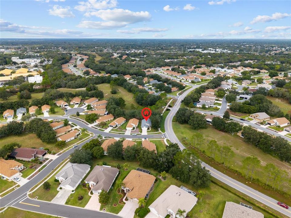 合同活跃: $229,000 (2 贝兹, 2 浴室, 1280 平方英尺)