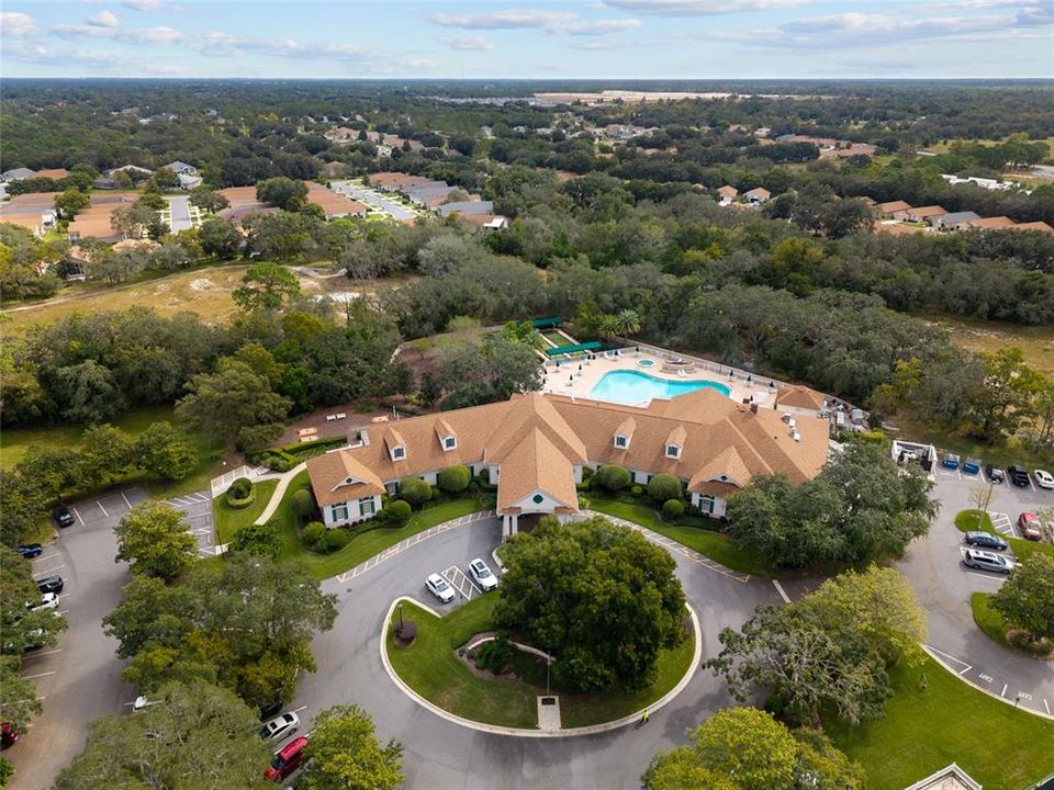 合同活跃: $229,000 (2 贝兹, 2 浴室, 1280 平方英尺)