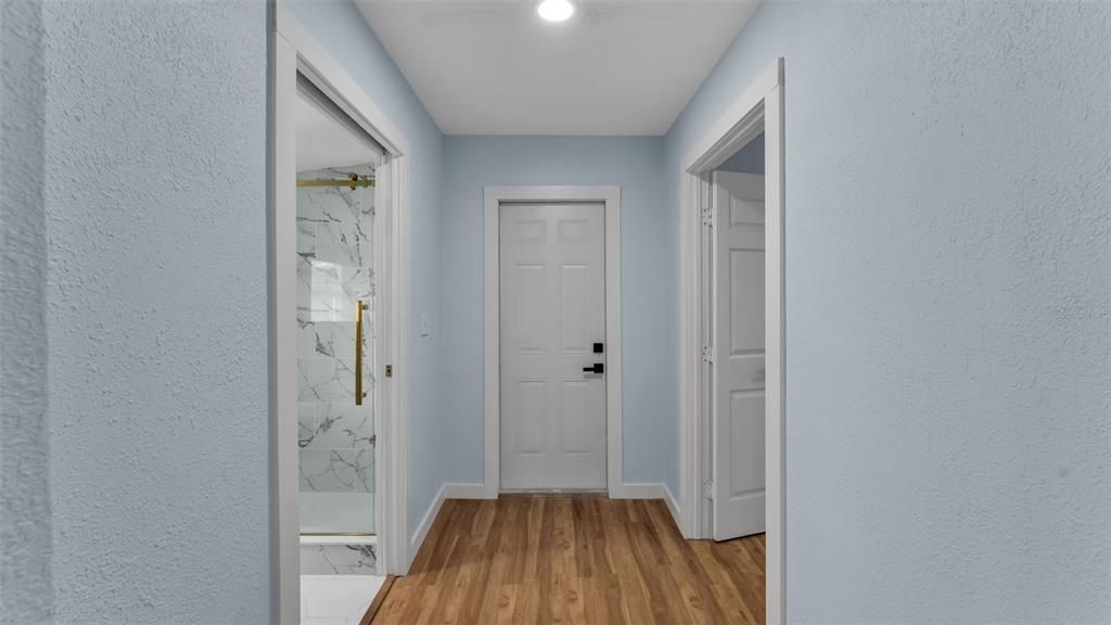 Active With Contract: $319,500 (3 beds, 2 baths, 1432 Square Feet)