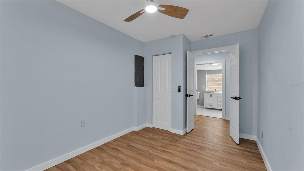 Active With Contract: $319,500 (3 beds, 2 baths, 1432 Square Feet)