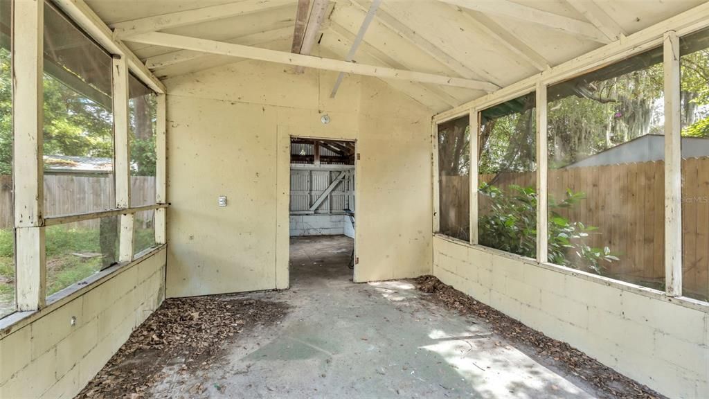 Active With Contract: $319,500 (3 beds, 2 baths, 1432 Square Feet)