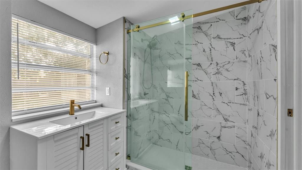 Active With Contract: $319,500 (3 beds, 2 baths, 1432 Square Feet)