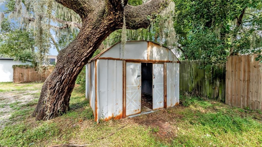 Active With Contract: $319,500 (3 beds, 2 baths, 1432 Square Feet)